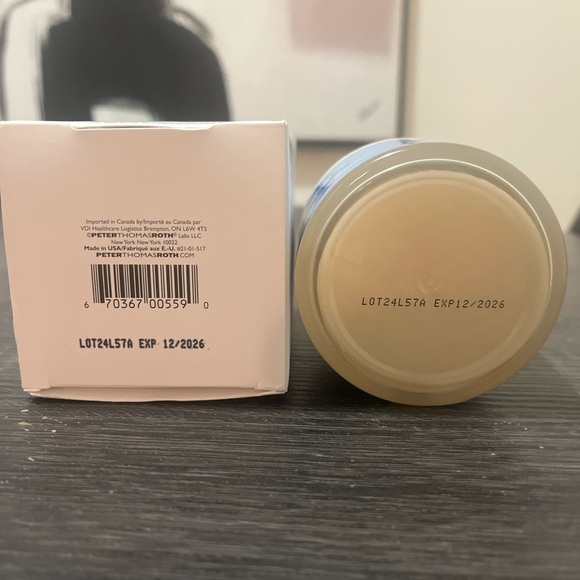 Peter Thomas Roth Exfoliating Pads - Picture 2 of 2